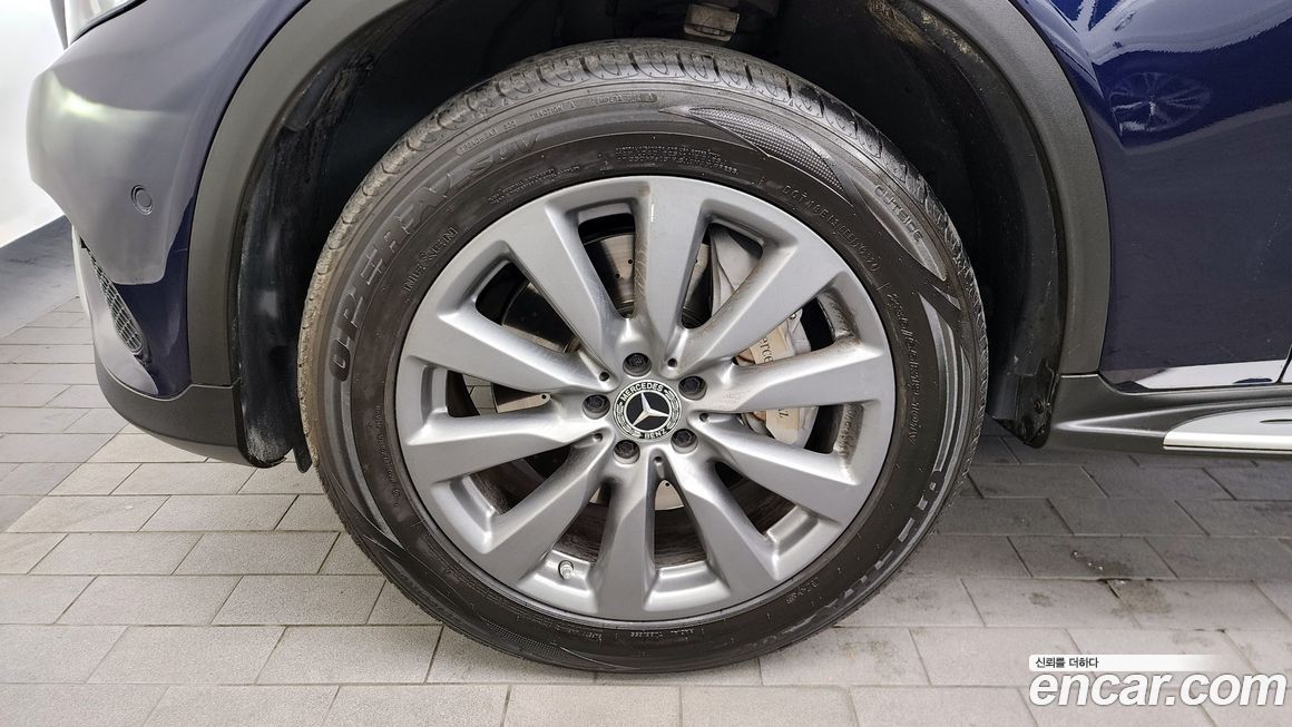 Mercedes-Benz GLC-Class 2019