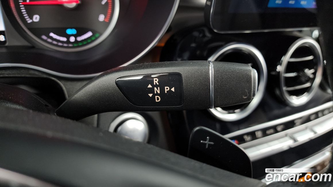 Mercedes-Benz GLC-Class 2019