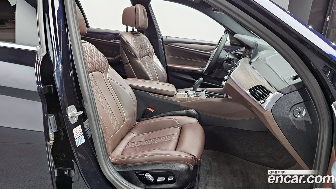 BMW 5-Series 2020