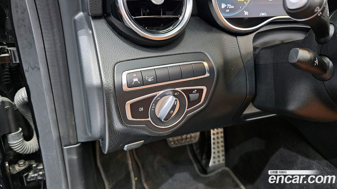 Mercedes-Benz C-Class 2020