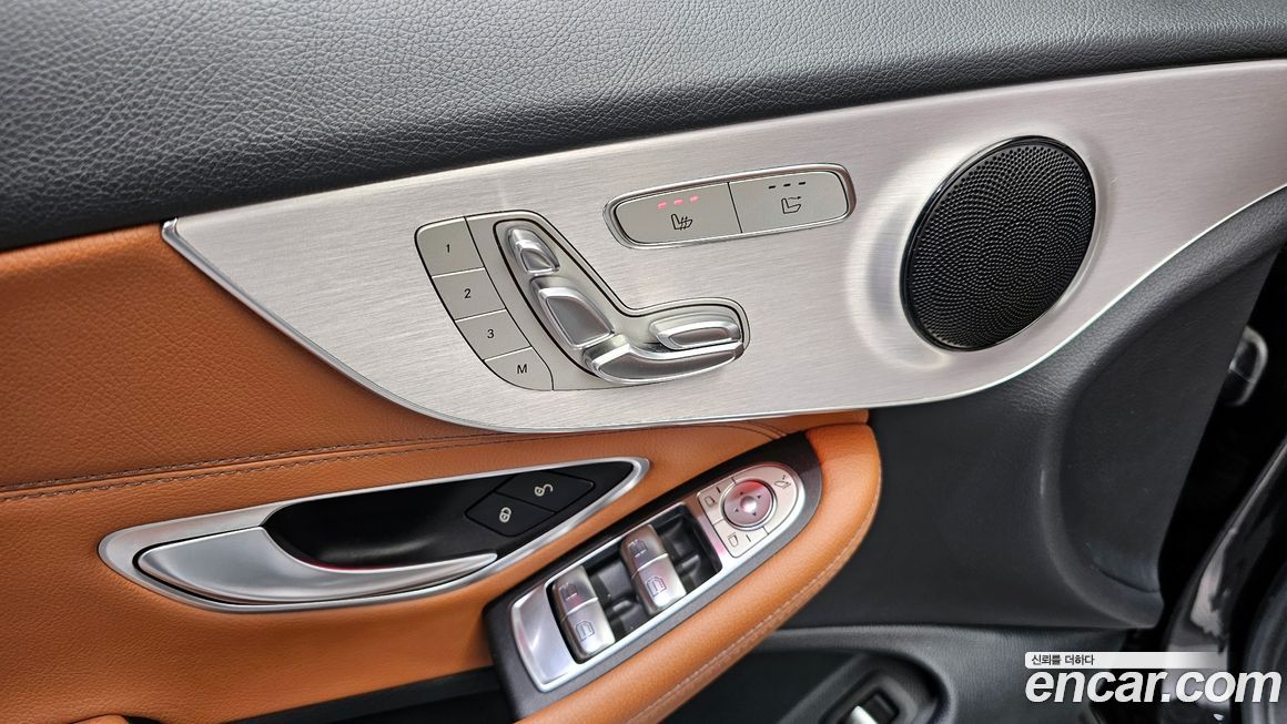 Mercedes-Benz C-Class 2020
