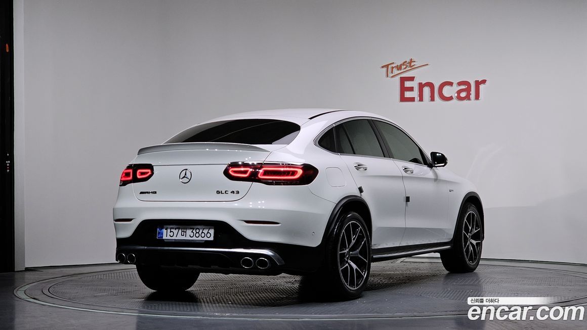 Mercedes-Benz GLC-Class 2021