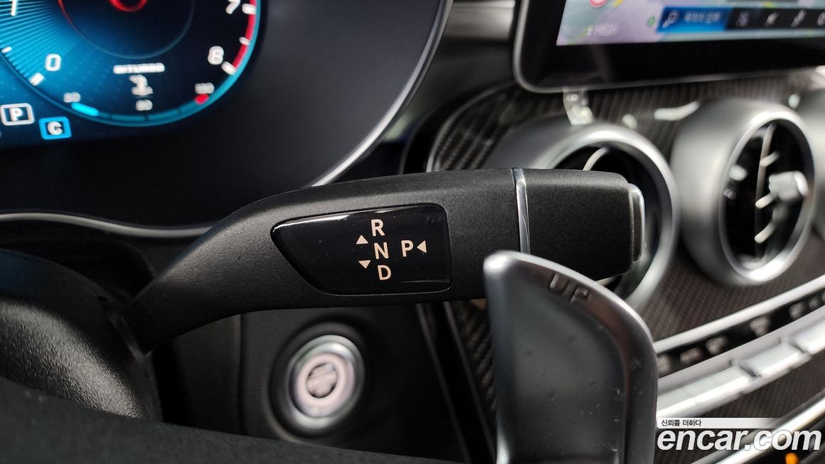 Mercedes-Benz GLC-Class 2021