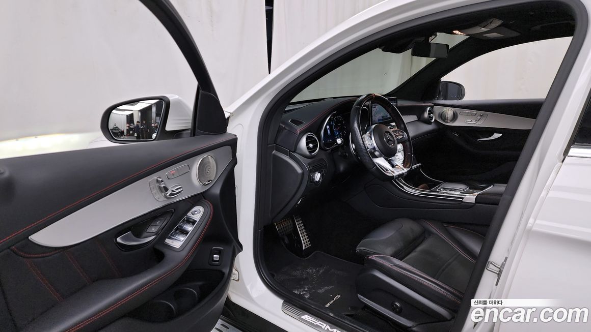 Mercedes-Benz GLC-Class 2021