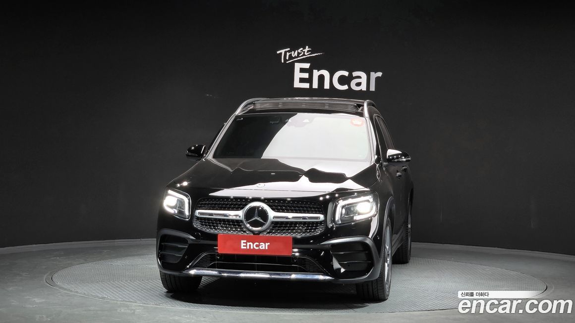 Mercedes-Benz GLB-Class 2023