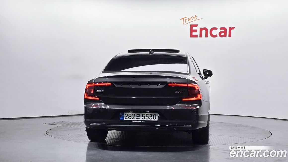 Volvo S90 2023