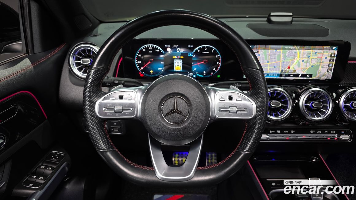 Mercedes-Benz GLB-Class 2023