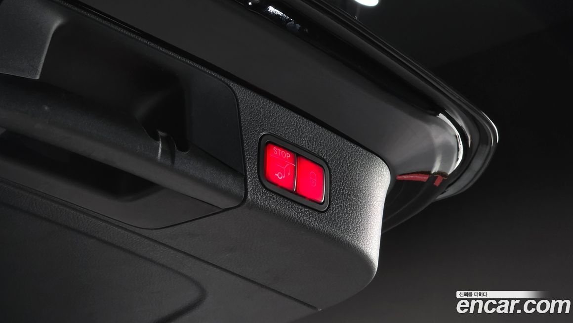 Mercedes-Benz GLB-Class 2023