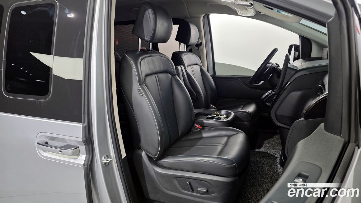 Hyundai Staria 2022