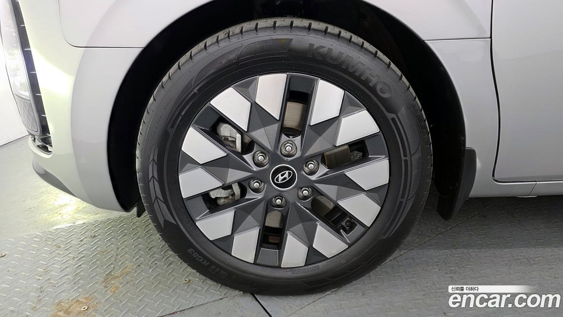 Hyundai Staria 2022