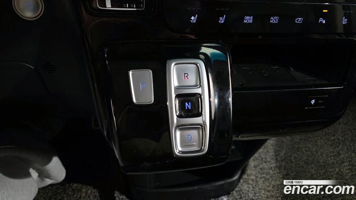 Hyundai Staria 2022