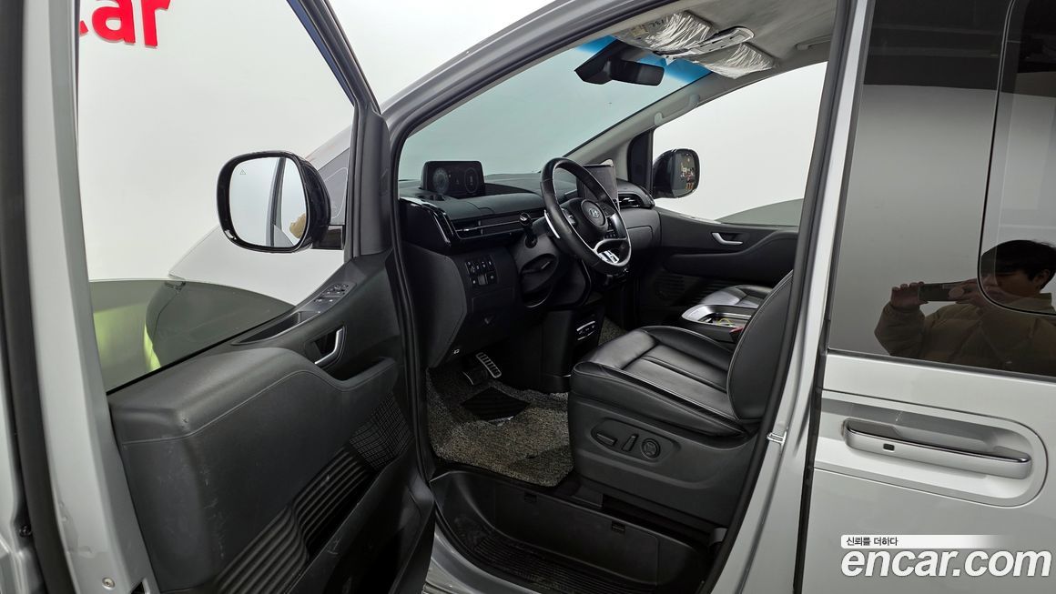 Hyundai Staria 2022