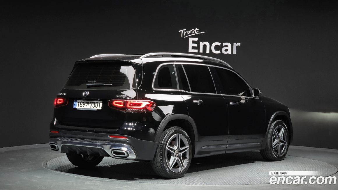 Mercedes-Benz GLB-Class 2023