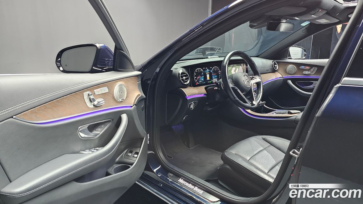 Mercedes-Benz E-Class 2021