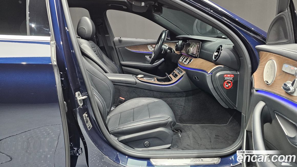 Mercedes-Benz E-Class 2021