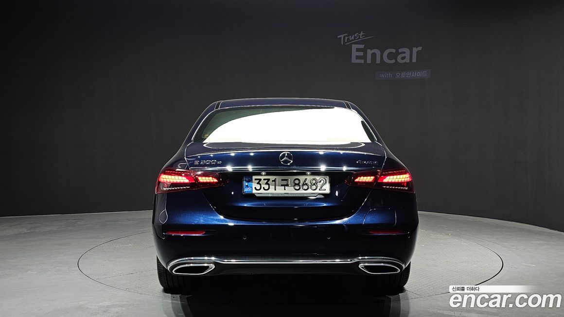 Mercedes-Benz E-Class 2021