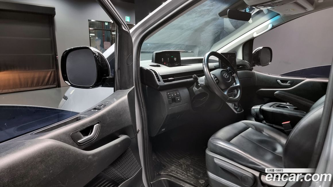 Hyundai Staria 2023