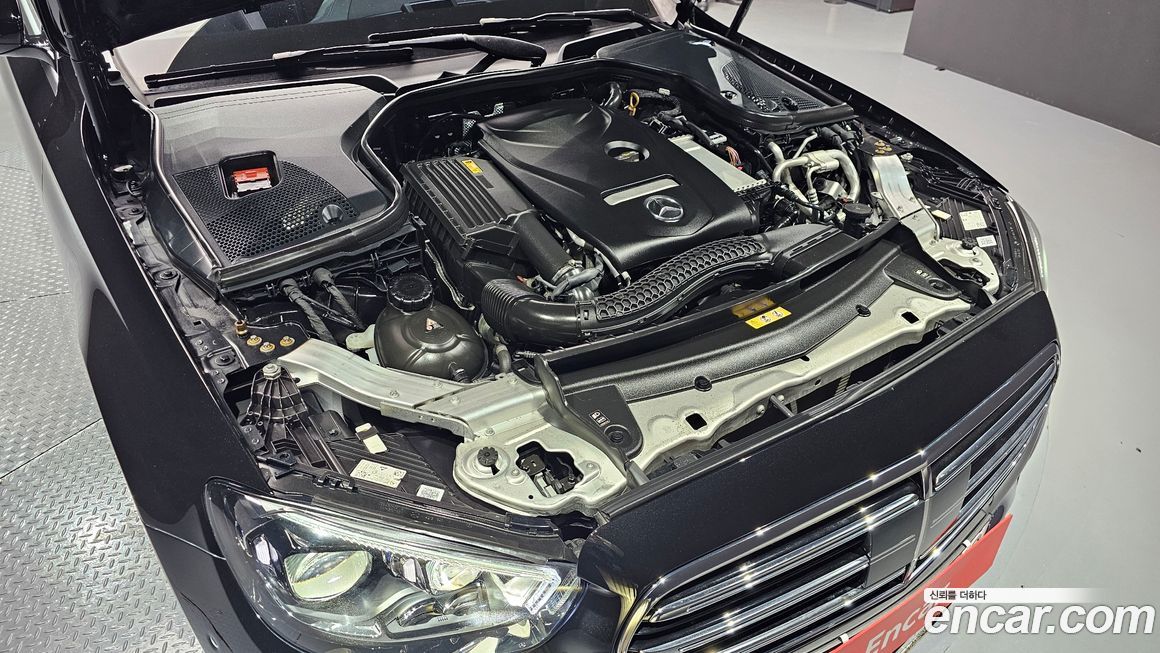 Mercedes-Benz E-Class 2021