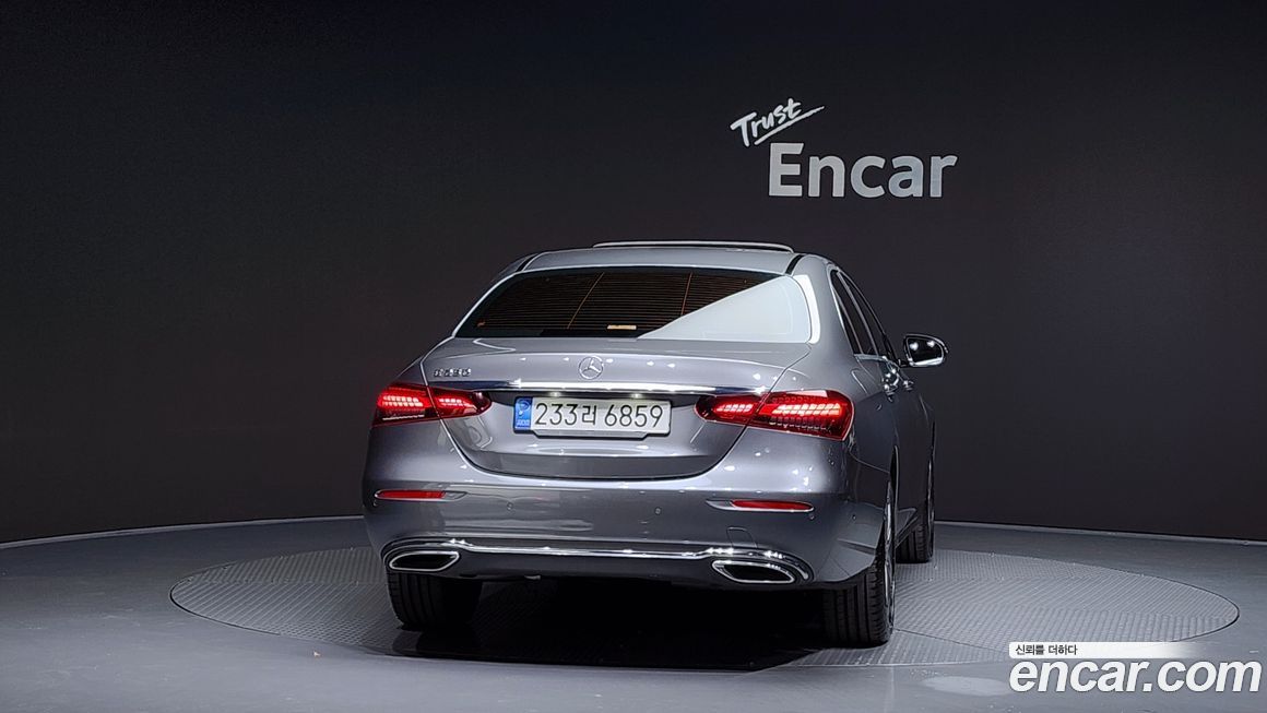 Mercedes-Benz E-Class 2023