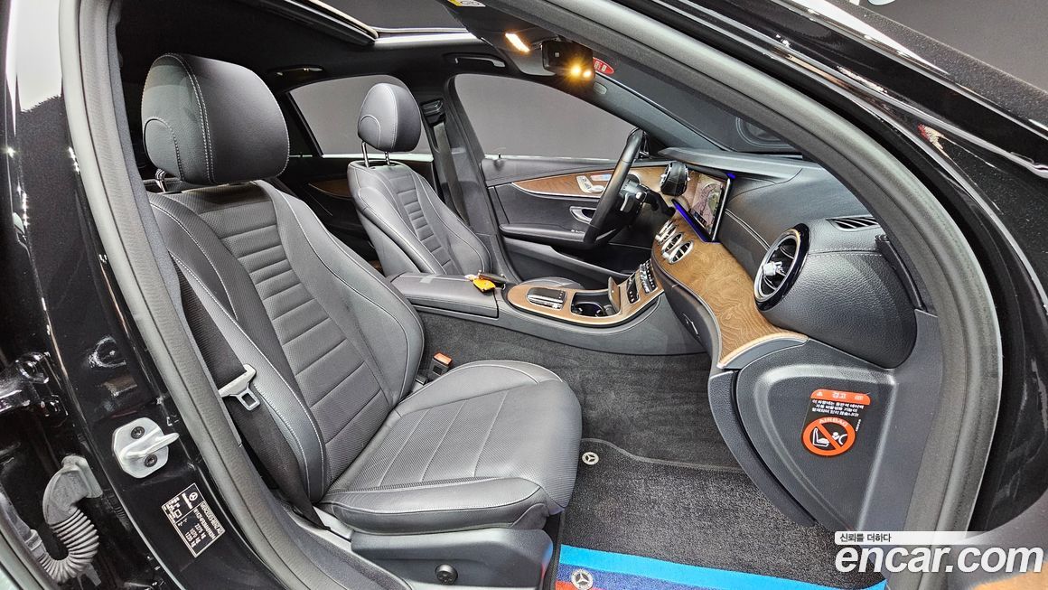 Mercedes-Benz E-Class 2021