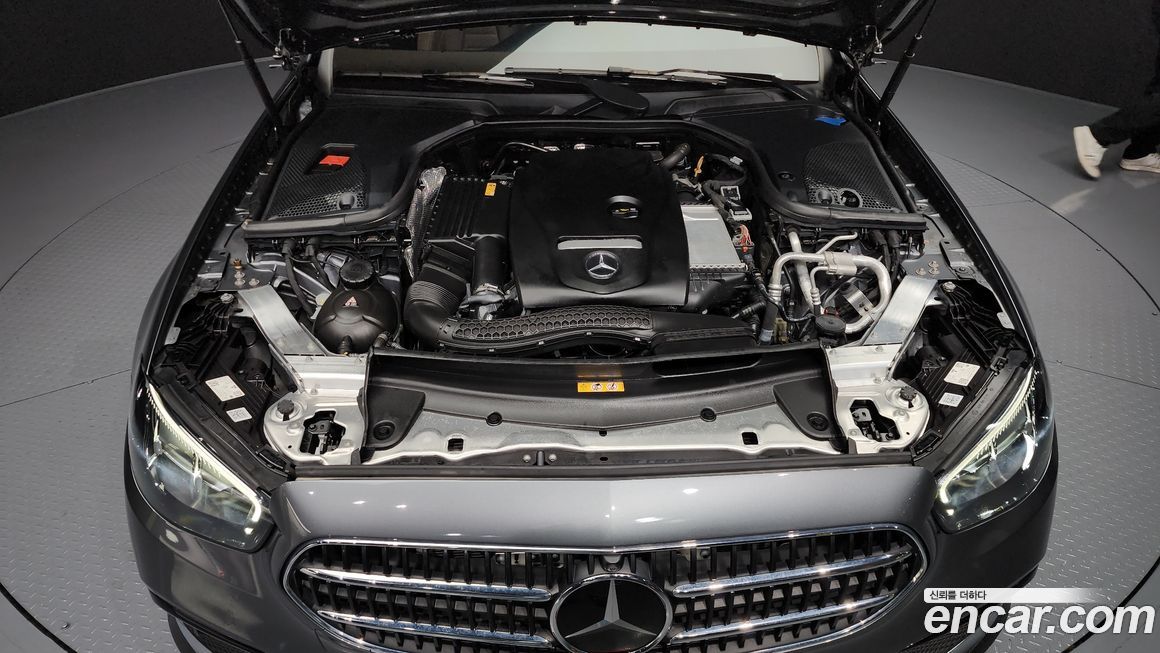 Mercedes-Benz E-Class 2023