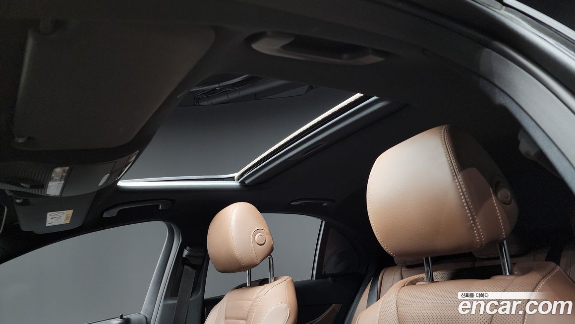 Mercedes-Benz E-Class 2023