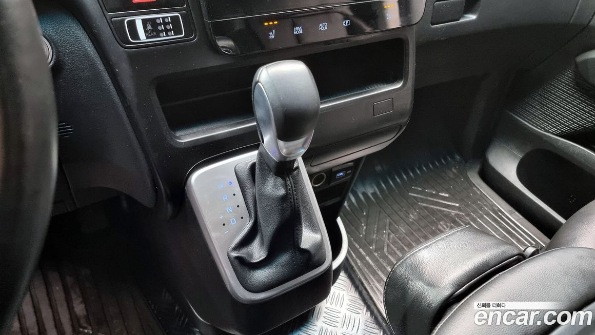 Hyundai Staria 2023