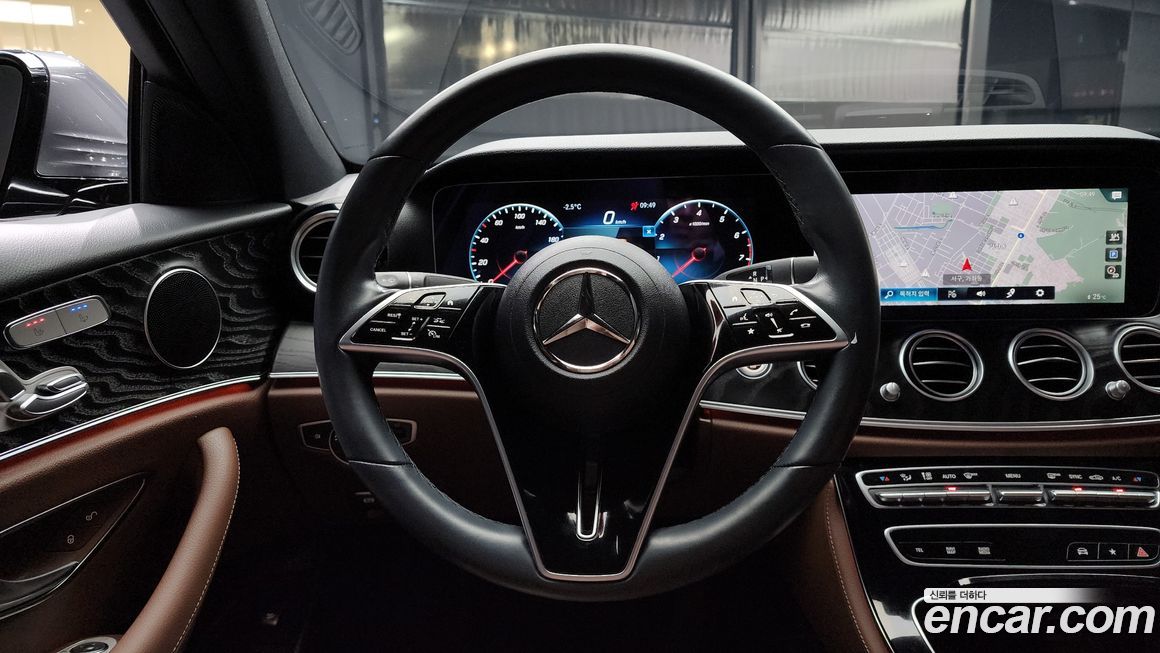 Mercedes-Benz E-Class 2023