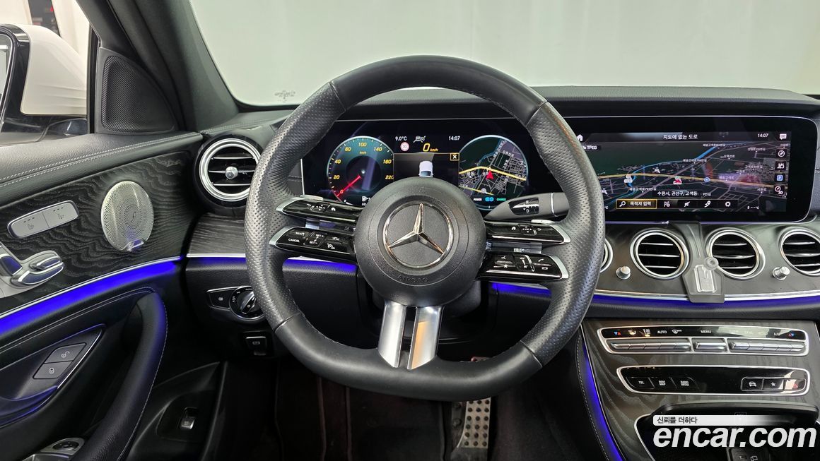 Mercedes-Benz E-Class 2023