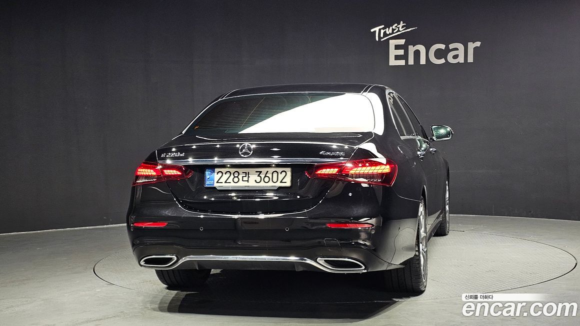 Mercedes-Benz E-Class 2021