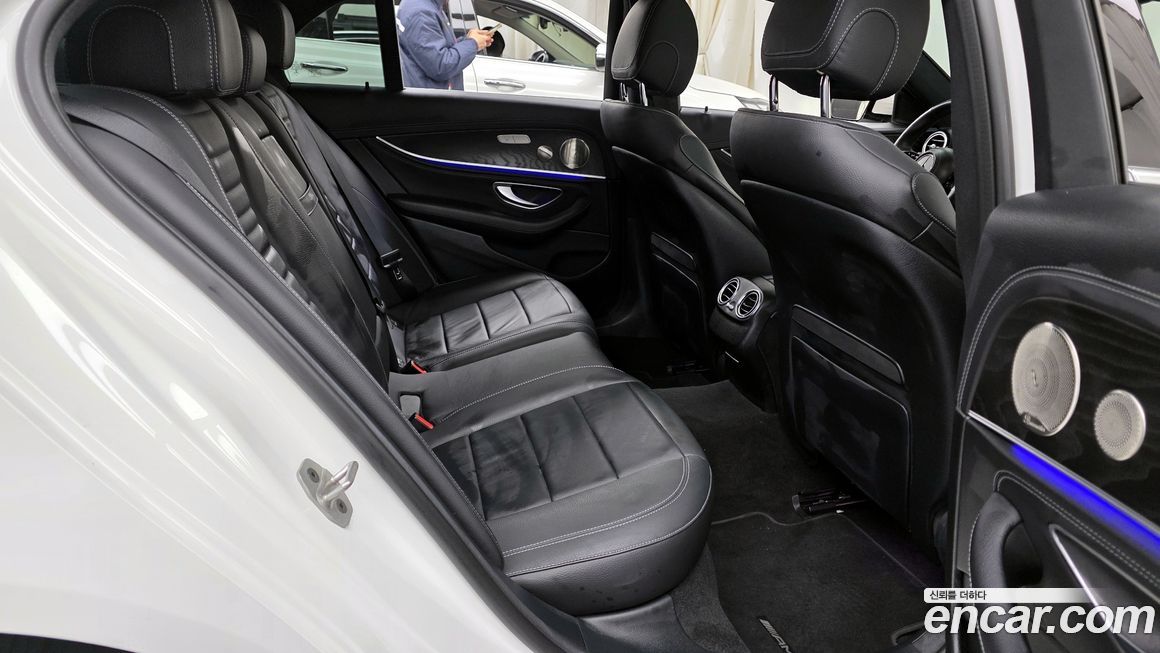 Mercedes-Benz E-Class 2023