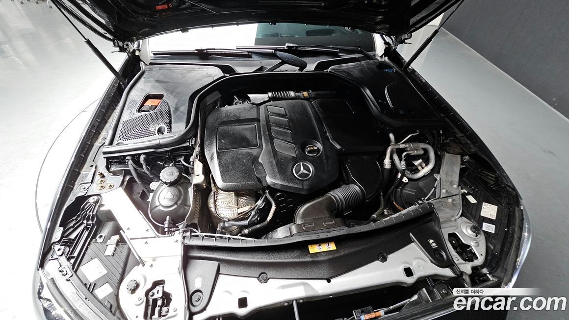 Mercedes-Benz E-Class 2021