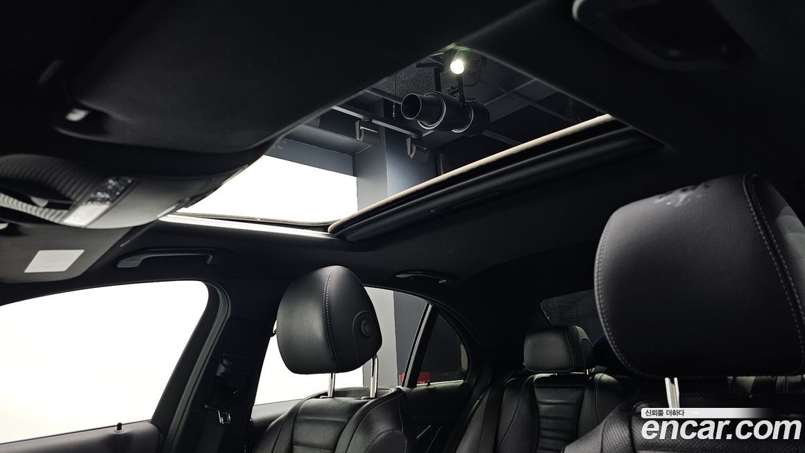 Mercedes-Benz E-Class 2023