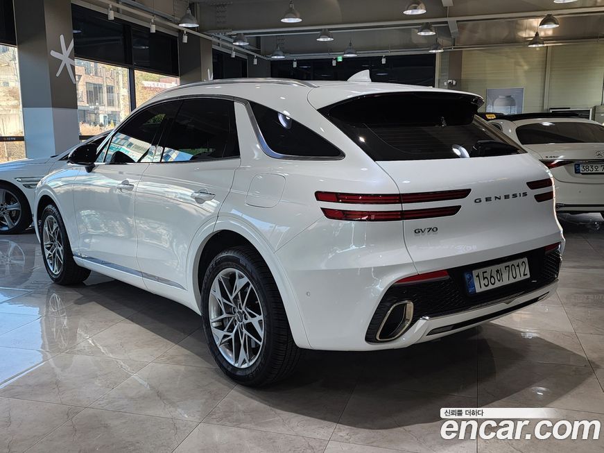 Genesis GV70 2023