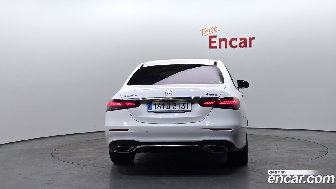 Mercedes-Benz E-Class 2023