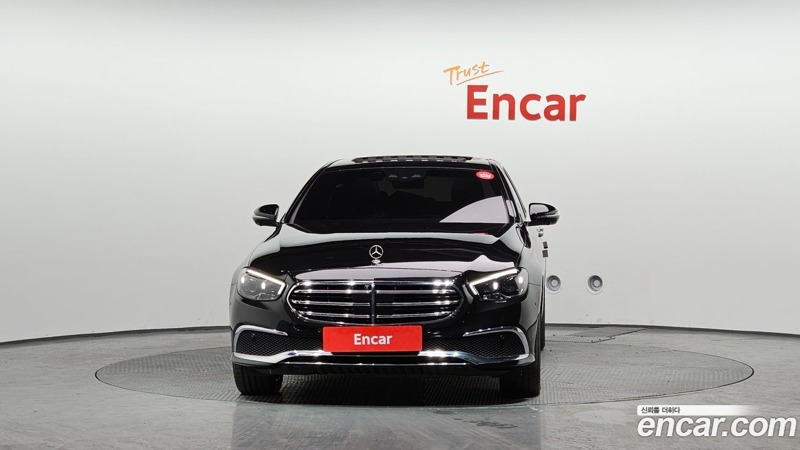 Mercedes-Benz E-Class 2023