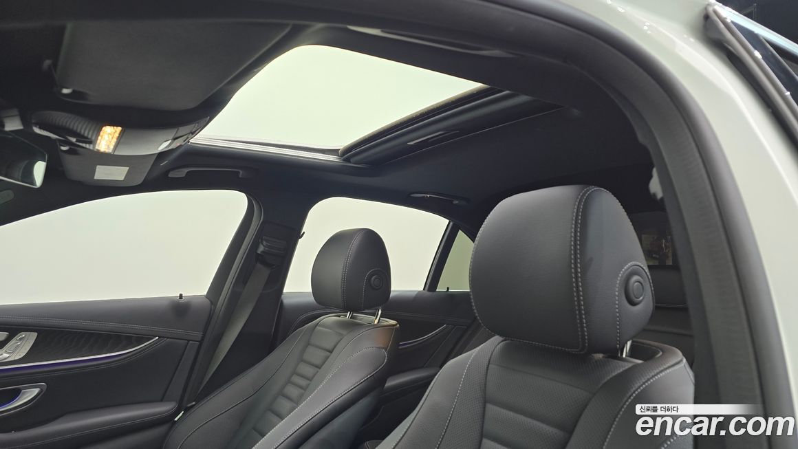 Mercedes-Benz E-Class 2023