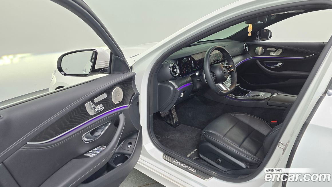 Mercedes-Benz E-Class 2023