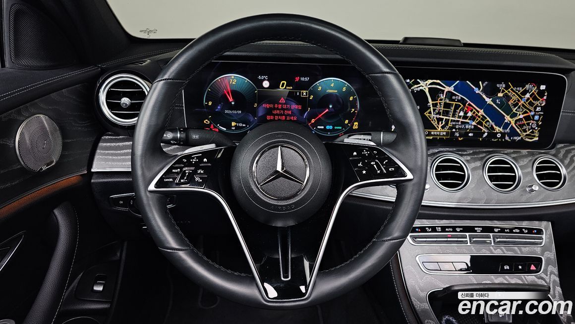 Mercedes-Benz E-Class 2023