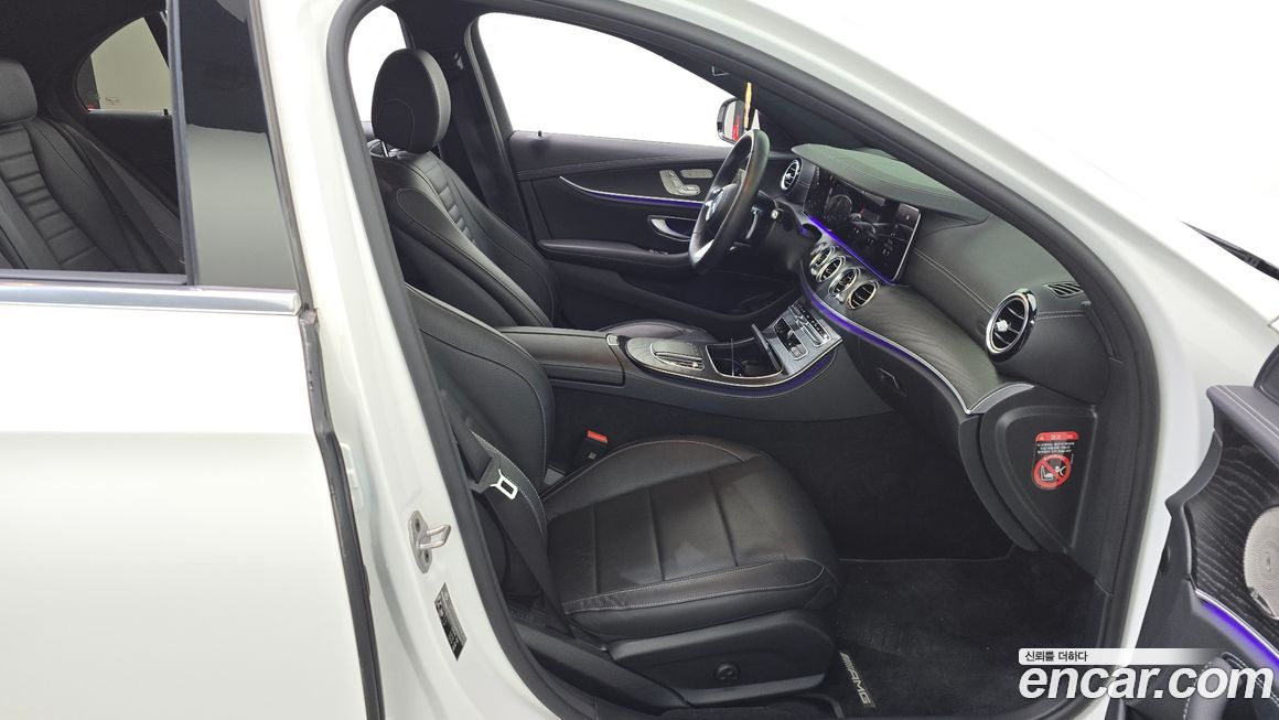 Mercedes-Benz E-Class 2023