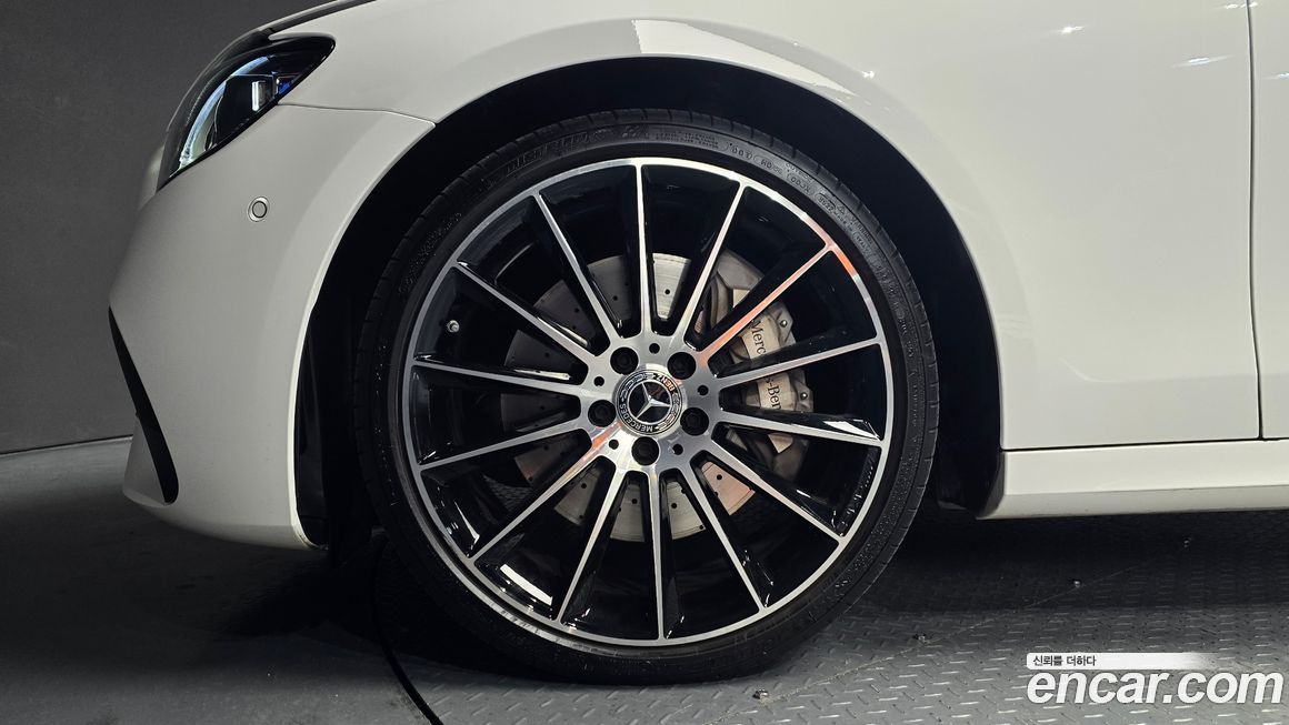 Mercedes-Benz E-Class 2023