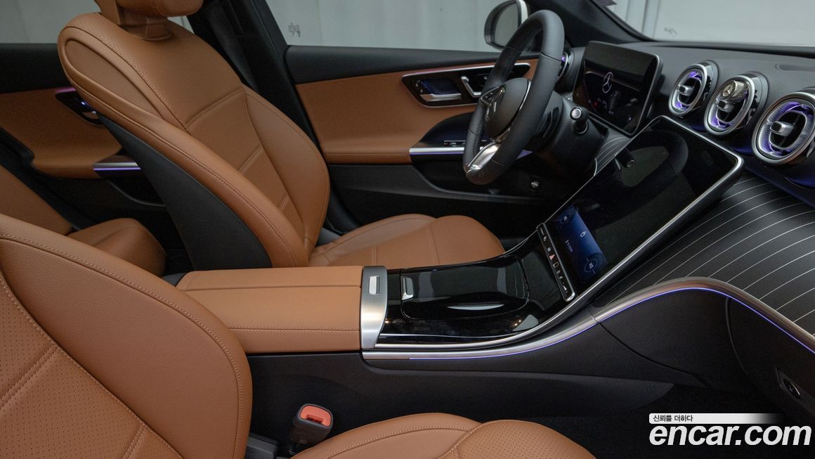 Mercedes-Benz C-Class 2025