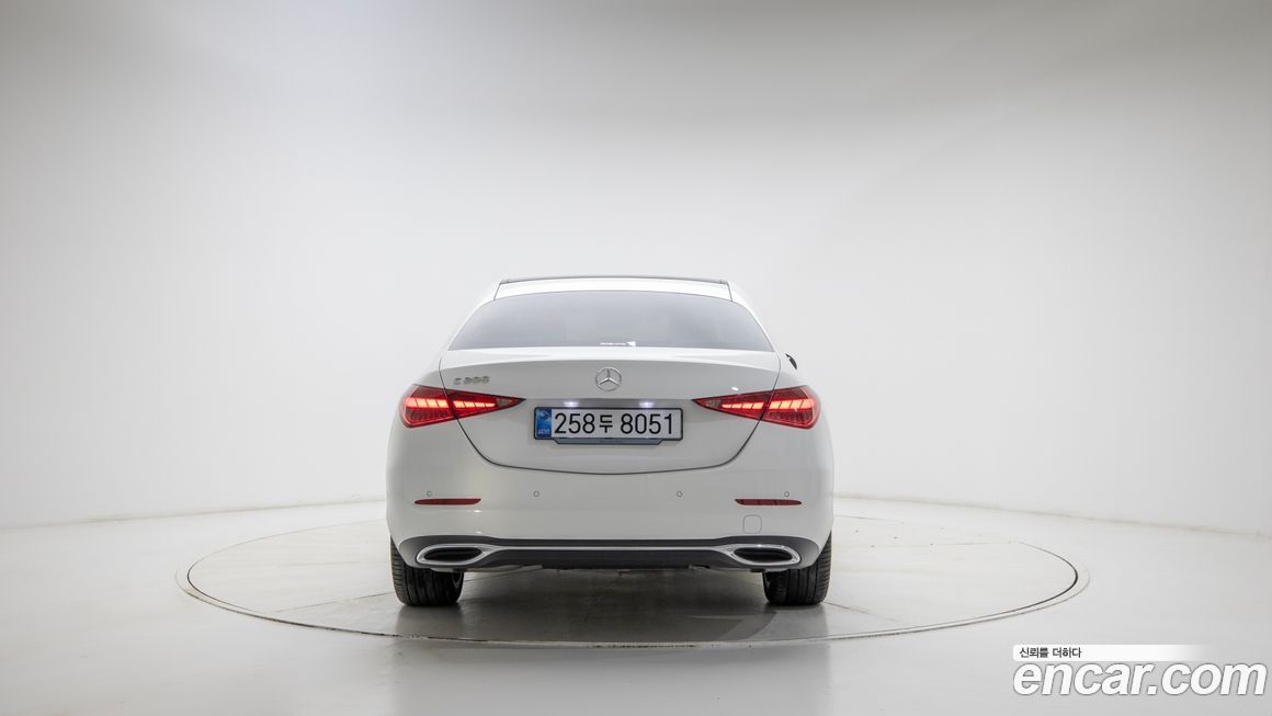 Mercedes-Benz C-Class 2025