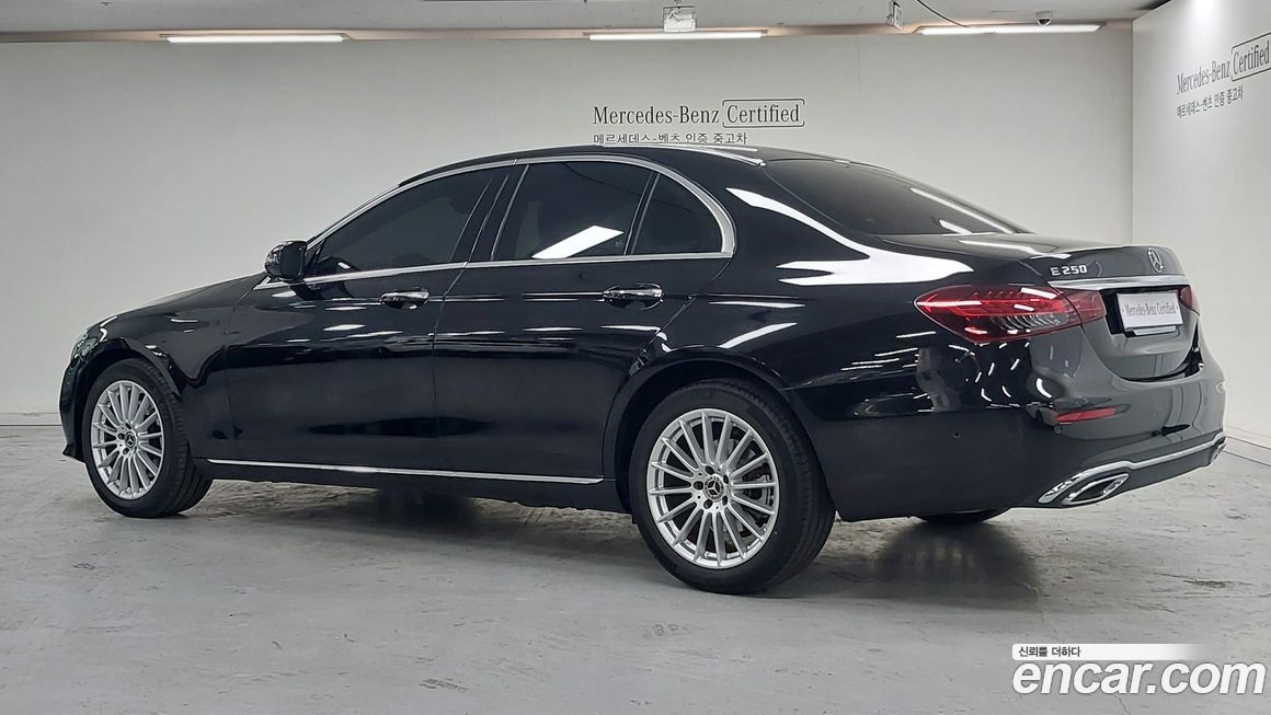 Mercedes-Benz E-Class 2023