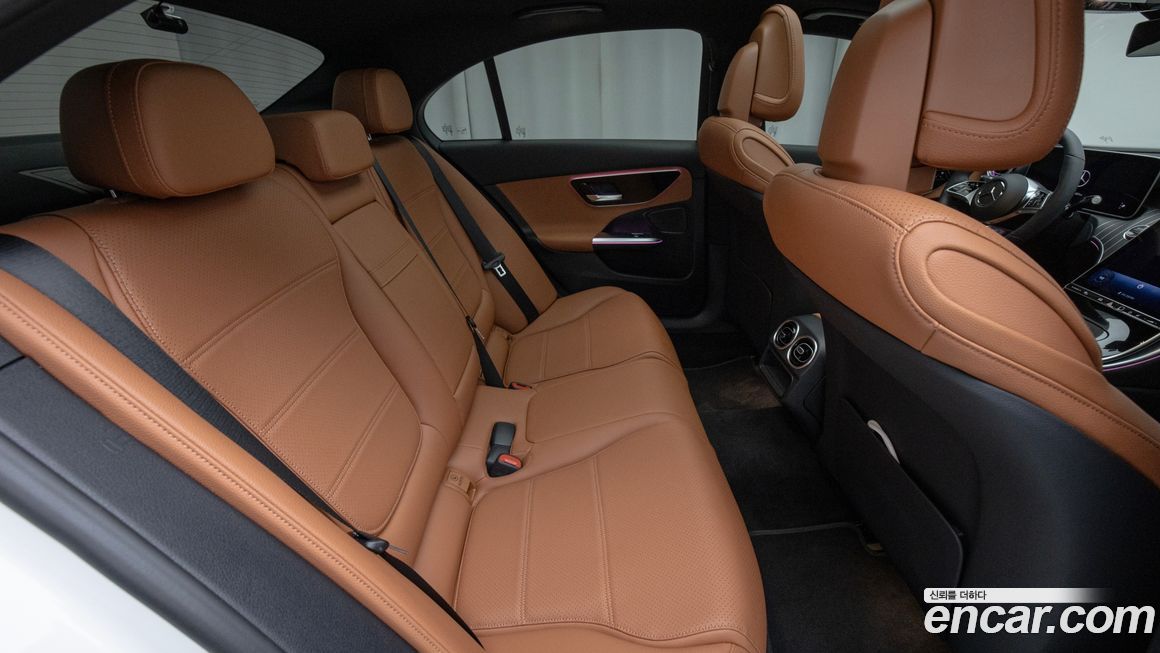 Mercedes-Benz C-Class 2025