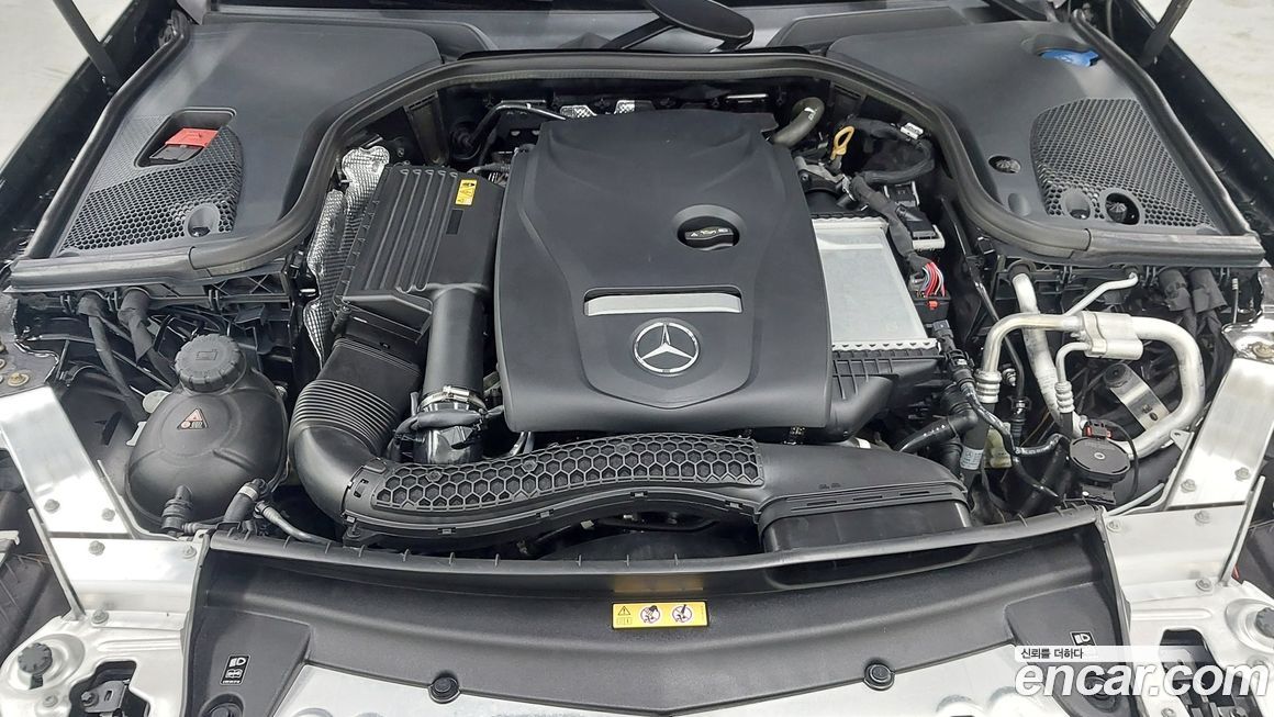 Mercedes-Benz E-Class 2023