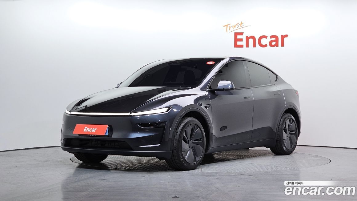 Tesla Model Y 2025