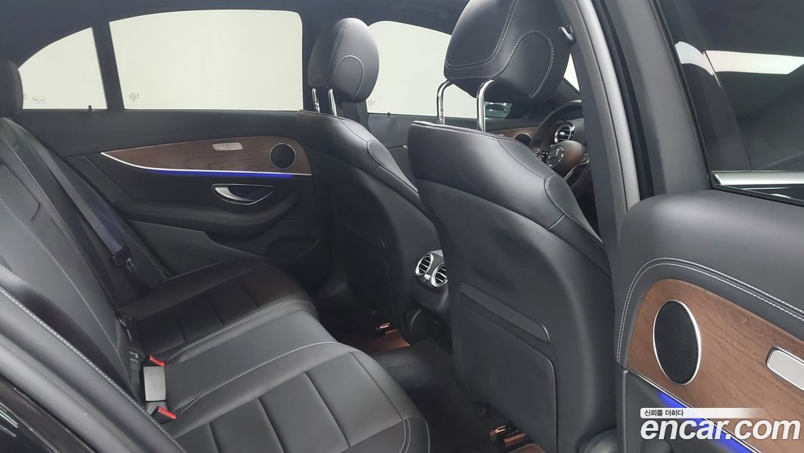 Mercedes-Benz E-Class 2023