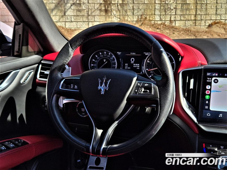 Maserati Ghibli 2021