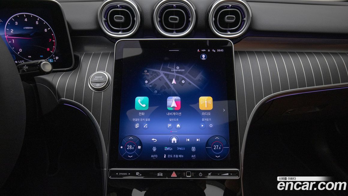 Mercedes-Benz C-Class 2025